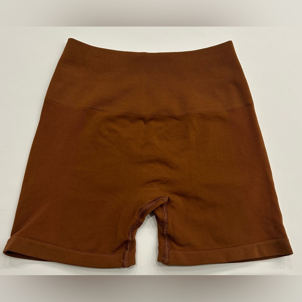 Alphalete Amplify Shorts 3in Inseam
